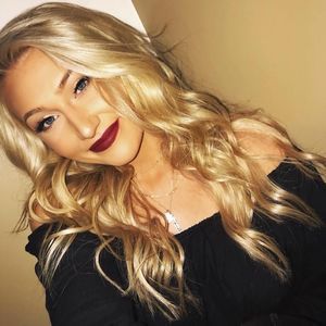 Meet your Posher, Olivia